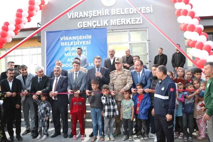 Viranşehir’de gençlik merkezinin açılışı yapıldı
