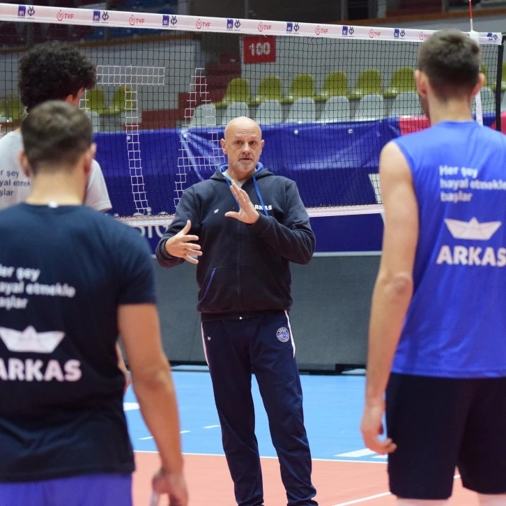 Voleybolda İzmir derbisi
