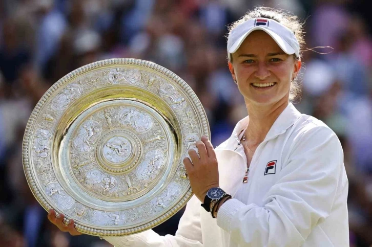 Wimbledon kadınlarda şampiyon Barbora Krejcikova
