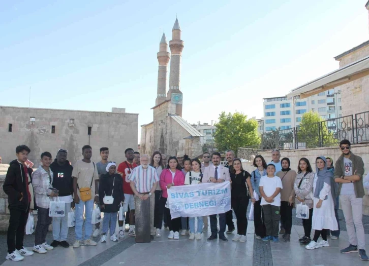 Yabancı uyruklu öğrencilere Sivas’ın tarihi tanıtıldı
