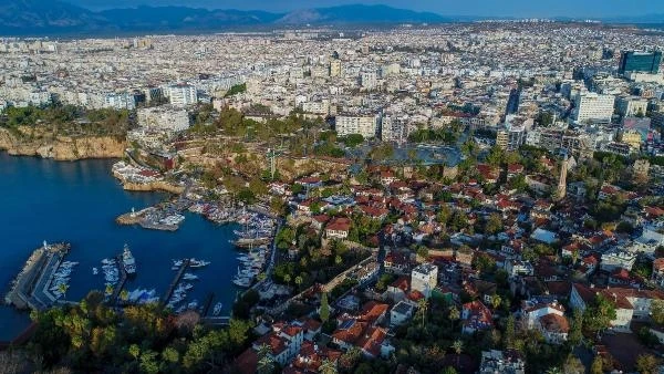 Yabancılar konut yatırımını en çok Antalya'ya yaptı