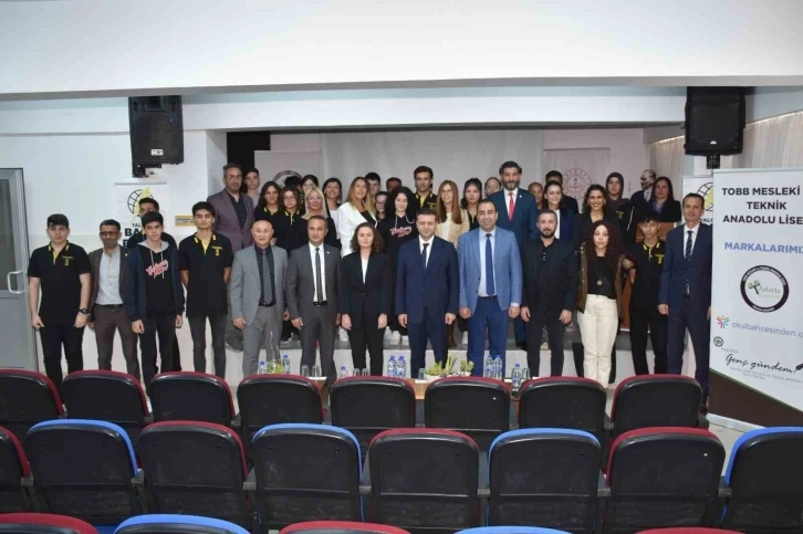 Yalova Basın Birliği lisede ilk dersini verdi
