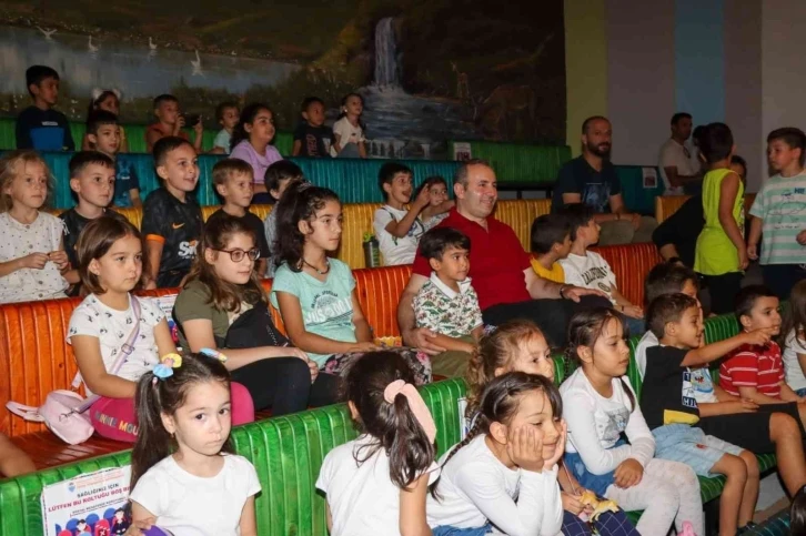 Yalova Belediyesi’nden çocuklara tiyatro etkinliği

