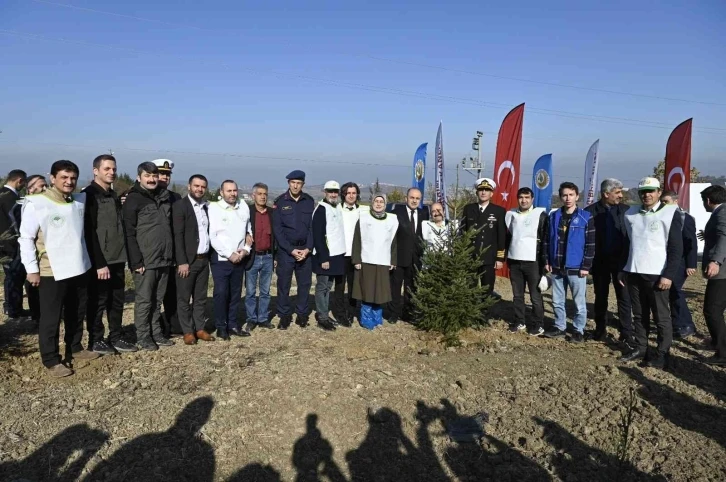 Yalova’da 7 bin 700 adet fidan toprakla buluştu
