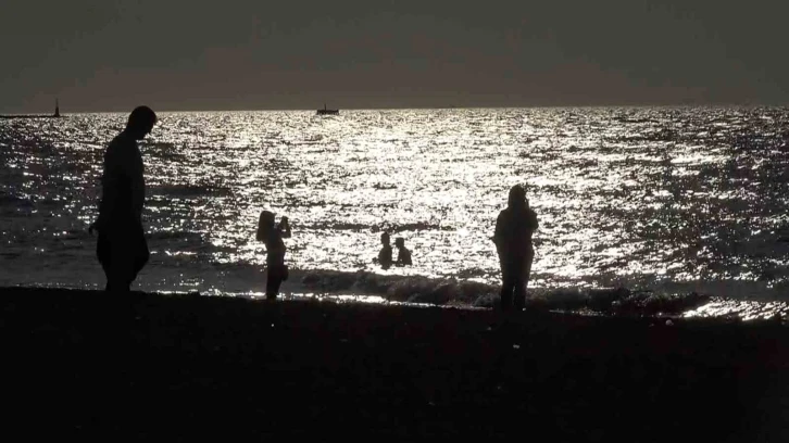 Yalova’da denizde boğulma tehlikesi geçiren 8 yaşındaki çocuk hastanede öldü
