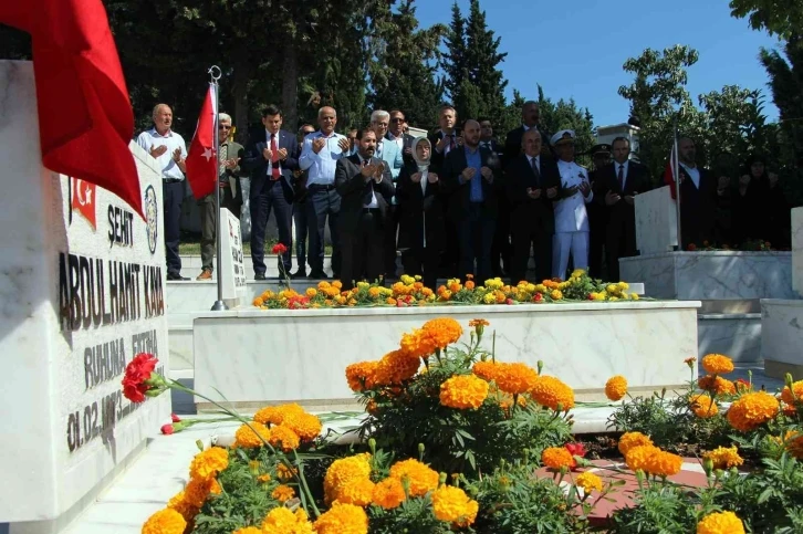 Yalova’da şehitliklerde 15 Temmuz töreni
