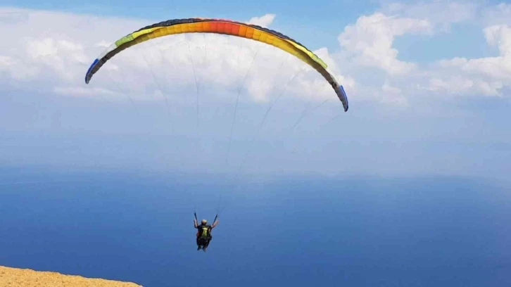 Yamaç paraşütü tutkunlarının yeni adresi Esenköy oldu
