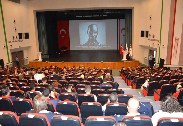 Yapay zeka tabanlı akademisyeni Ai. Prof. DUX’ten öğretmenler gününü mesajı
