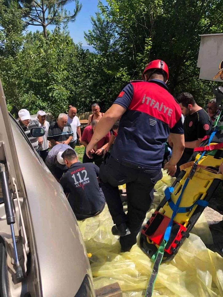 Yaşlı adam aracının altında kalarak hayatını kaybetti
