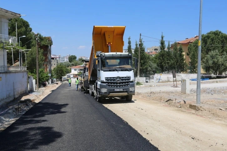 Yatağan’da birinci etapta sıcak asfaltlama yapılıyor
