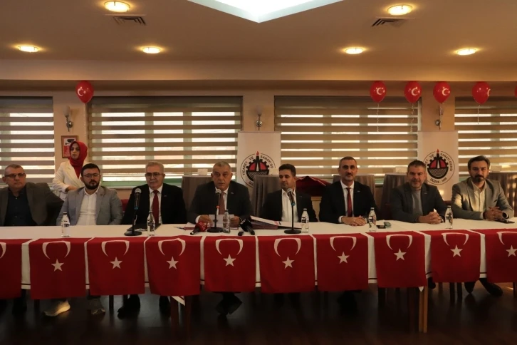 Yeni bina için imzalar atıldı
