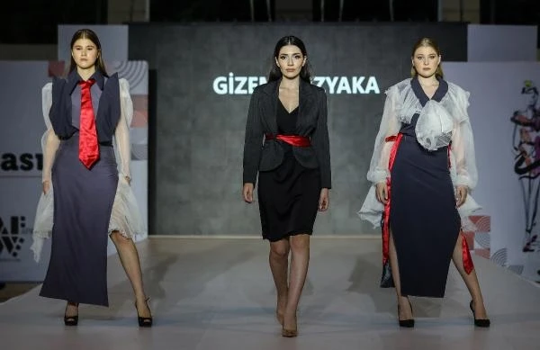 Yeni Jenerasyon Moda Haftası defileyle başladı