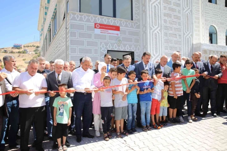 Yeni yapılan Yıldıztepe Hidayet Kızılkaya Cami ibadete açıldı
