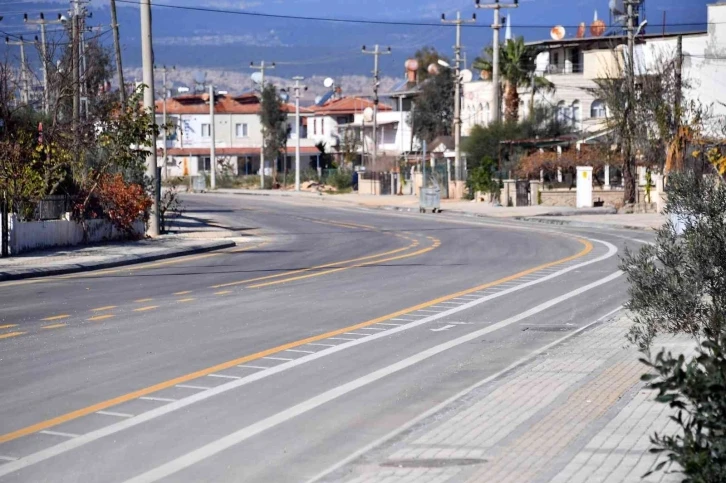 (Yeniden) Mersin Büyükşehir Belediyesinin yol çalışmaları sürüyor
