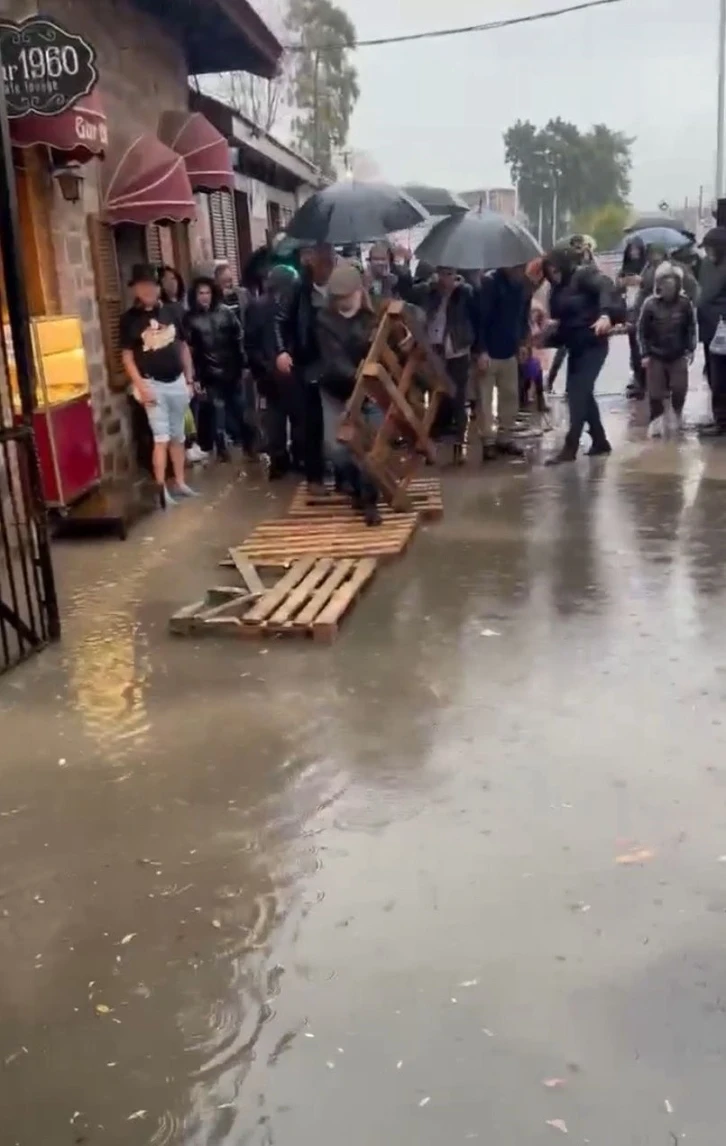 Yeniden Refah Partili Karagöz’den İzmir’in altyapı sorunu tepkisi
