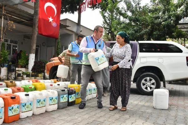 Yenişehir Belediyesi organik solucan gübresi dağıtımını sürdürüyor