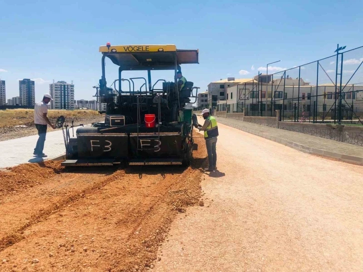 Yenişehir’de yol bakım çalışmaları devam ediyor
