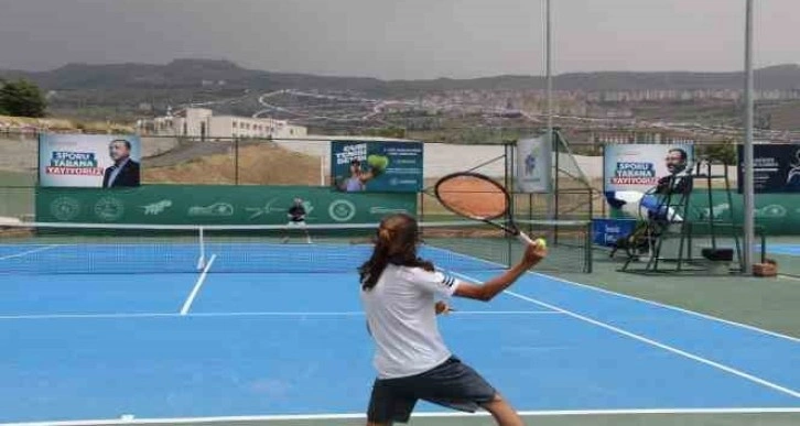 Yerli ve yabancı sporcular, Şırnak Cudi Cup Tenis Turnuvası’nı değerlendirdi