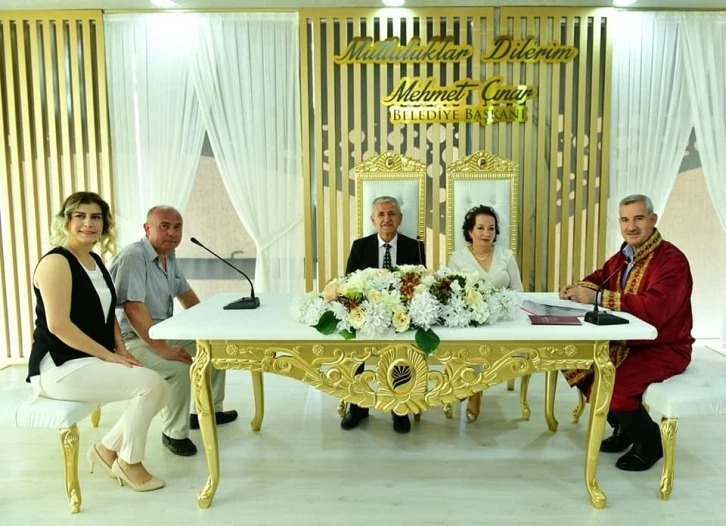 Yeşilyurt Belediyesi’nin yeni nikah sarayında ilk nikah kıyıldı
