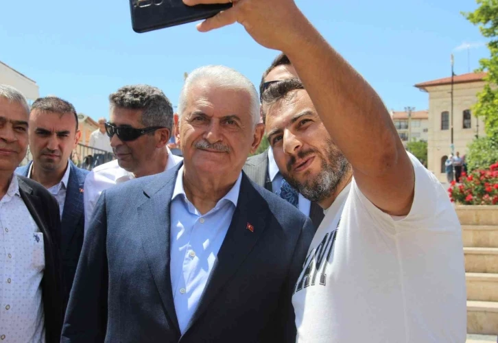 Yıldırım, seçim için iki bayram arasını işaret etti
