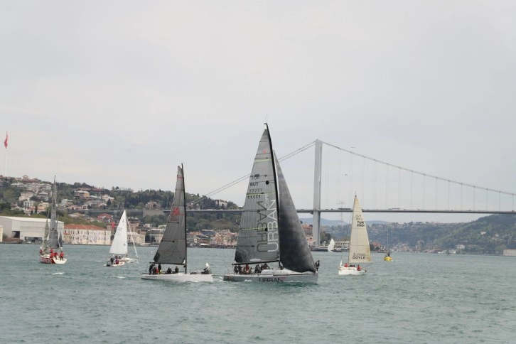 Yılın İlk Boğaz Yarışı’nda yelken rüzgarı esti