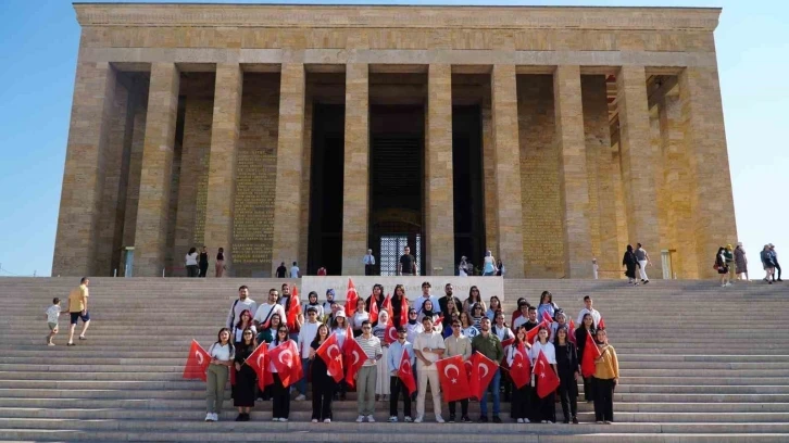 Yılmaz’dan gençlere Ankara gezisi
