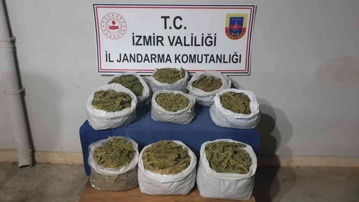 Yol kontrolünde 11 kilo uyuşturucuyla yakalandı
