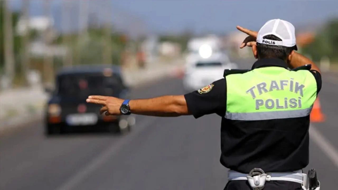 Yola çıkacaklar dikkat! İstanbul'da bu yollar trafiğe kapatıldı: İşte alternatif güzergahlar