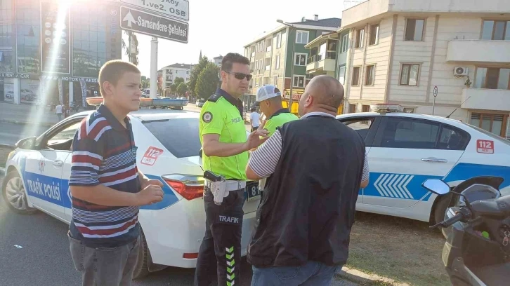 Yolcuya kask takmadı: &quot;Ben alo dediğim zaman 10 tane kask gelir&quot;
