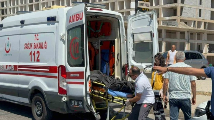 Yolun karşısına geçerken otomobilin çarptığı yaya hayatını kaybetti: Sürücü gözaltında