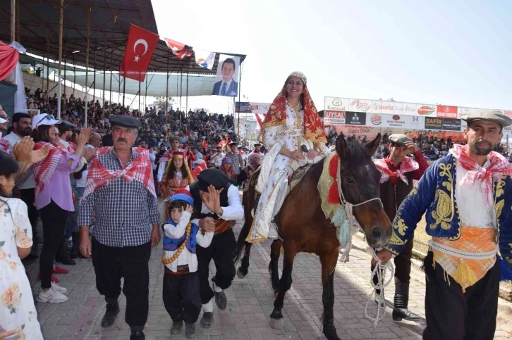 Yörük Göçü Korteji renkli görüntülere sahne oldu
