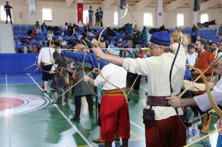 Yozgat’ta Geleneksel Türk Okçuluğu yarışması düzenlendi
