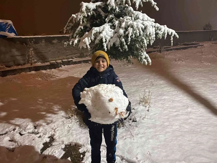 Yozgat’ta mevsimin ilk karı yağdı
