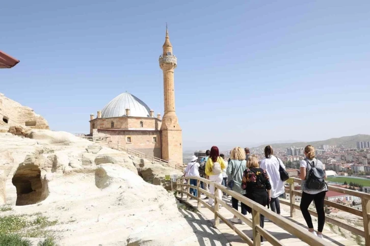 Yunan turistlerin Kayaşehir’e ilgisi devam ediyor
