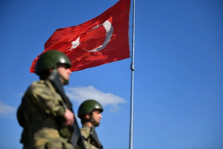 Yunanistan’dan Türkiye’ye gönderilmeye çalışılan 3 terörist sınırda yakalandı
