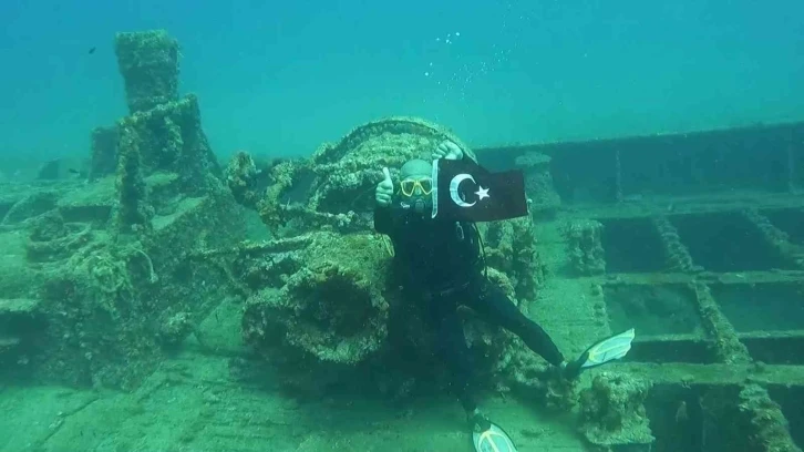 Yunanlılara kafa tutan Türk balıkçı, Çanakkale Savaşları’ndan kalma ‘Lundy’ batığına daldı
