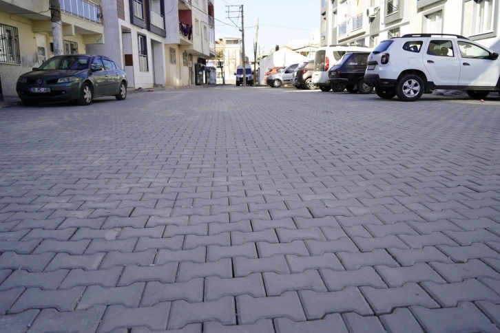 Yunusemre’de bir mahallenin daha yol çalışmaları tamamlandı
