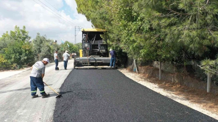 Yüreğir’de asfalt çalışmaları
