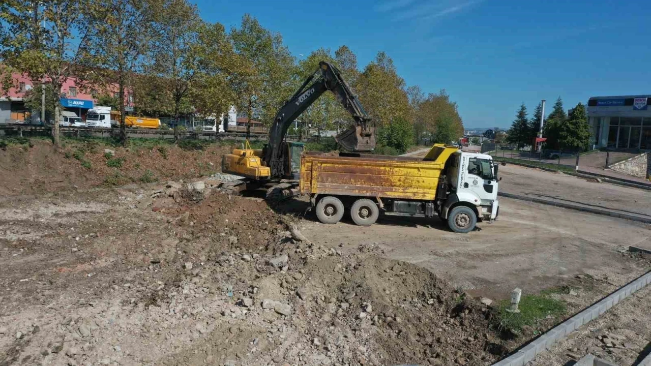 Yuvacık Sapağını rahatlatacak yol çalışması
