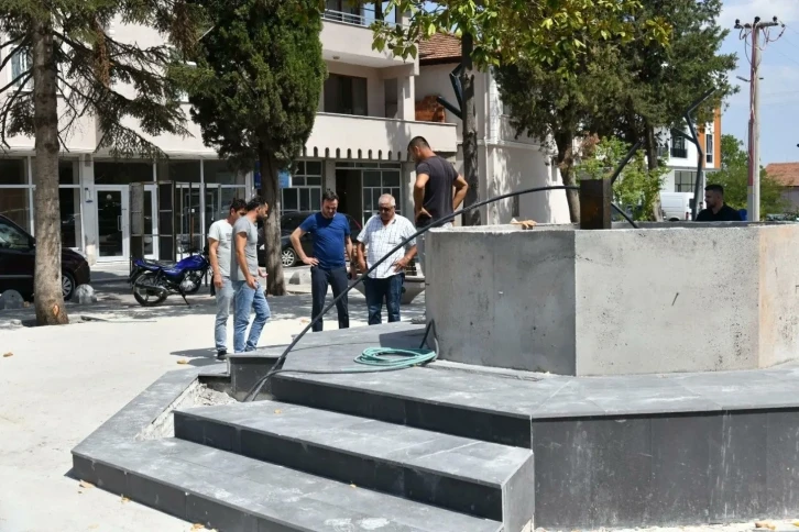 Yuvacık Semt Meydanı 2. etap çalışmaları devam ediyor
