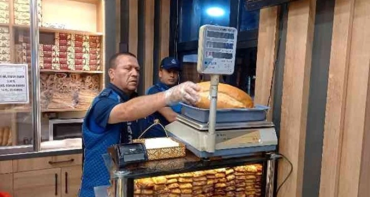 Zabıta ekiplerinden fırınlara gece denetimi