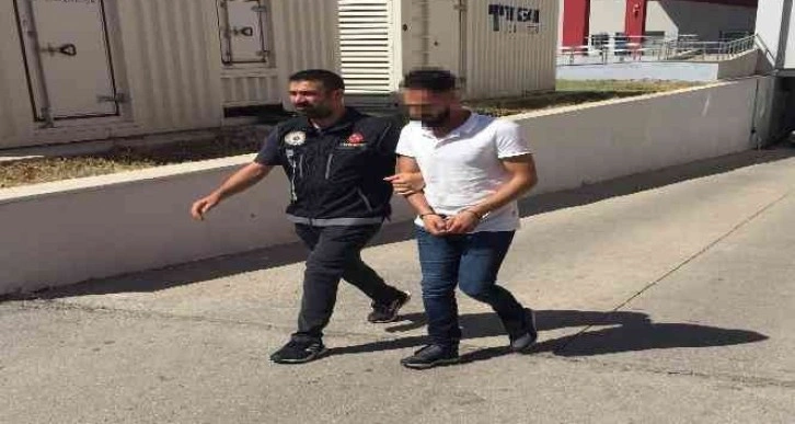 Zayıflama kürü içinde 23 kilo esrar ele geçirildi