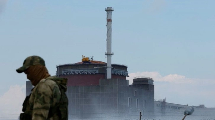 Zelenski, Rus güçlerin Güney Ukrayna Nükleer Santrali'ne füze fırlattığını açıkladı