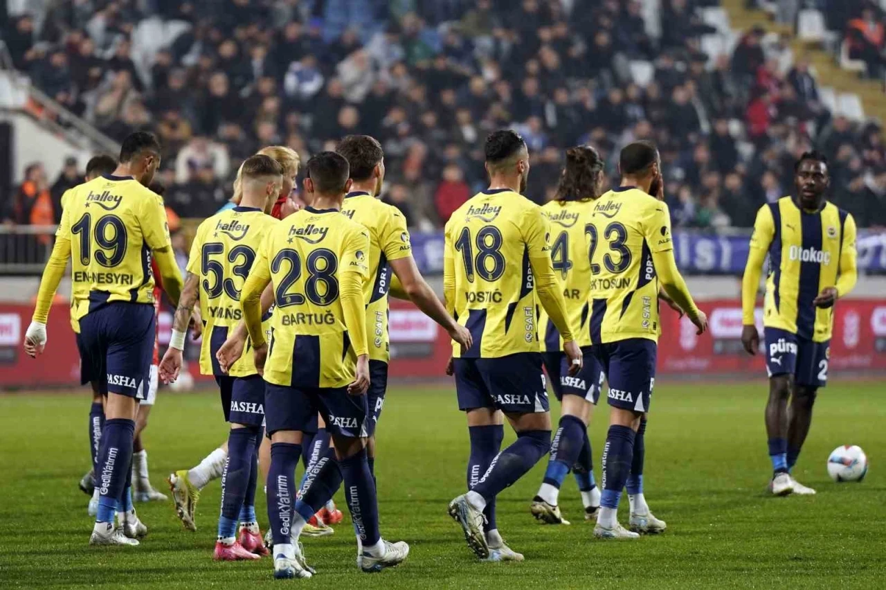 Ziraat Türkiye Kupası: Kasımpaşa: 0 - Fenerbahçe: 3 (İlk yarı)
