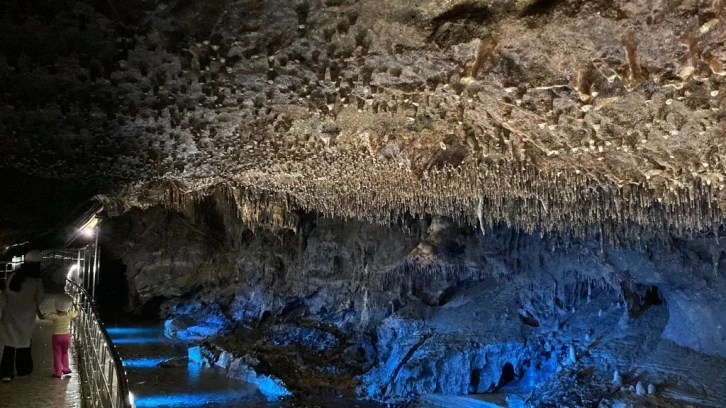 Zonguldak’ta 3.5 milyon yıllık Gökgöl Mağarası’na ziyaretçi rekoru
