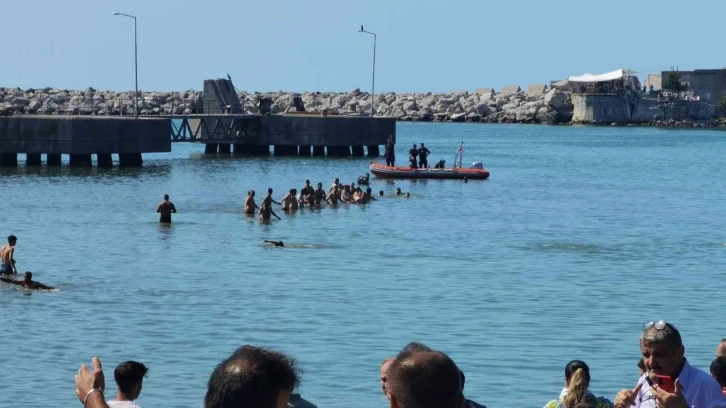 Zonguldak’ta denizde kaybolan 16 yaşındaki genci arama çalışmaları sürüyor
