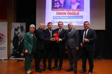 14`üncü Başöğretmen Atatürk Onur Ödülü sahibini buldu
