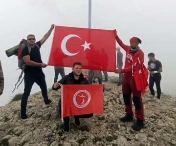 15 Temmuz şehitleri Ilgaz Dağı’nın zirvesinde anıldı
