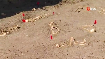 17 Azerbaycanlının gömüldüğü toplu mezar bulundu