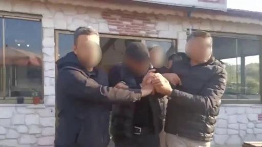 2 yıl peruk ve takma isimle kaçan katil zanlısı jandarma ekiplerince yakalandı
